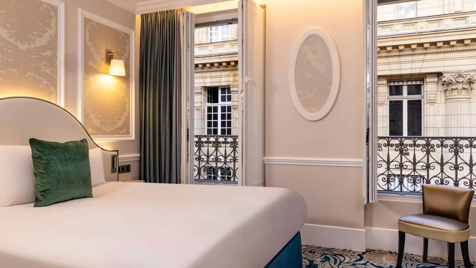 Otel Mercure La Sorbonne Saint-germain-des-pres 4*